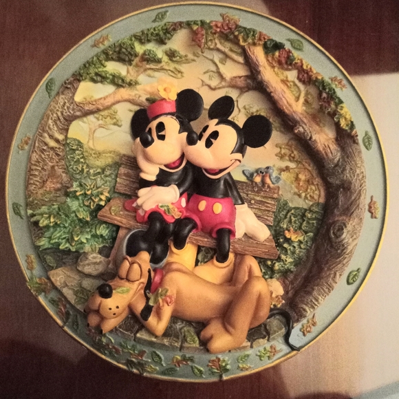 Disney Collection Plates - Picture 13 of 14